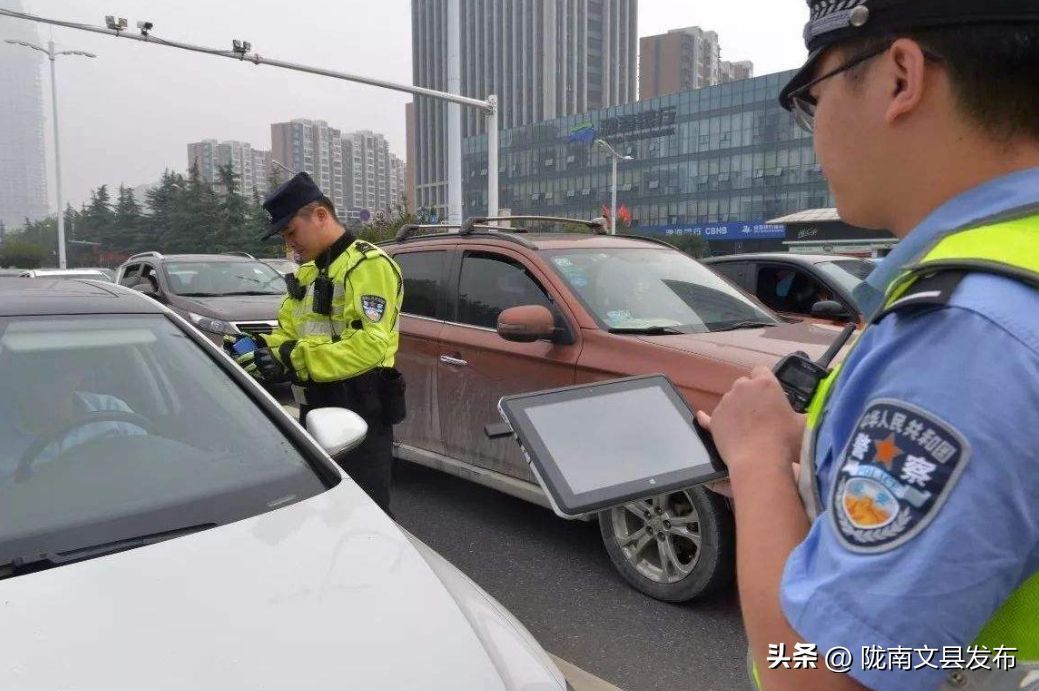 买车保险要买哪几种（一般车的保险买哪几种，交强险必购，第三者责任险购买多少合适）(图2)