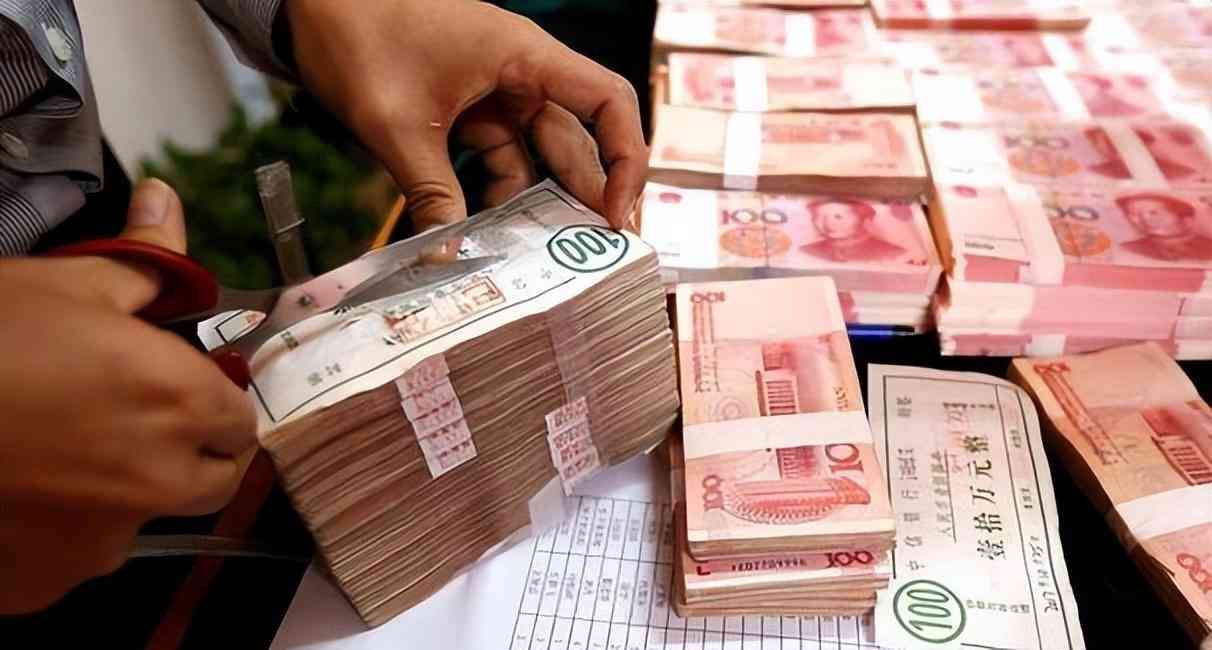 有500万存款可以不上班吗（50岁存款400万可以躺平不工作吗？银行人：理论上可以现实中很难）(图9)