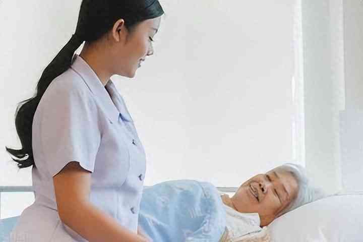 养老院一个月多少钱（养老院价格每月3000，看似完美，隐藏的秘密却让人心寒）(图11)