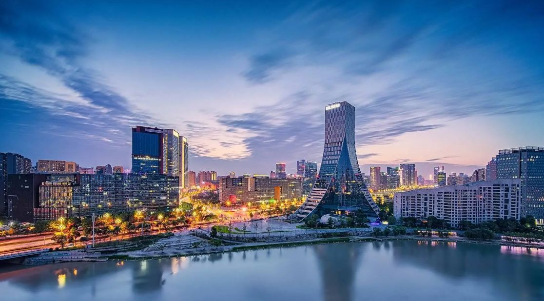 全国城市gdp2024排名（上半年GDP10强城市：重庆第4，苏州远超武汉，天津宁波无缘）(图3)