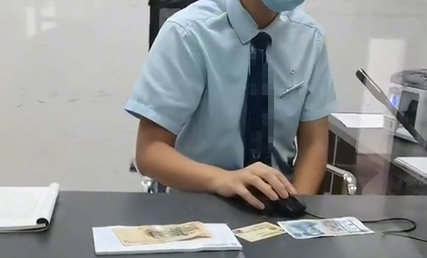 可以拿银行卡去柜台存钱吗（去银行存钱，如何才能防止被银行员工转走？务必注意这3点）(图8)