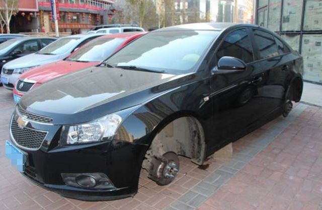 什么是车险盗抢险（这4个车险听起来很厉害，其实很不划算，几乎就是浪费钱）(图1)