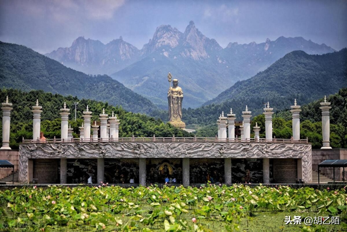 中国的四大名山（中国最著名的4大佛教名山，看看你去过几个）(图12)