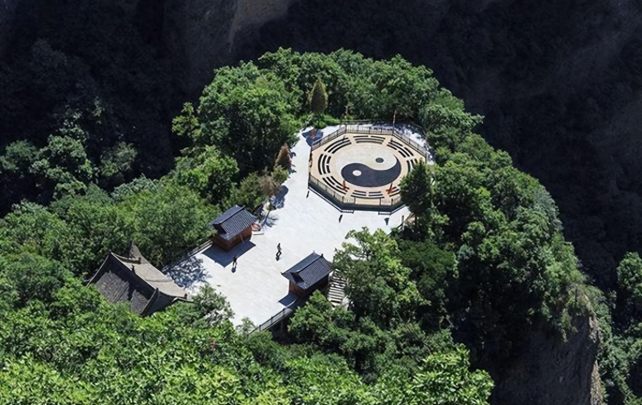 道教四大名山(道教四大名山,去过一个都不负此生,你去过几个)(图1) 道教四大名山(道教四大名山,去过一个都不负此生,你去过几个)(图1)