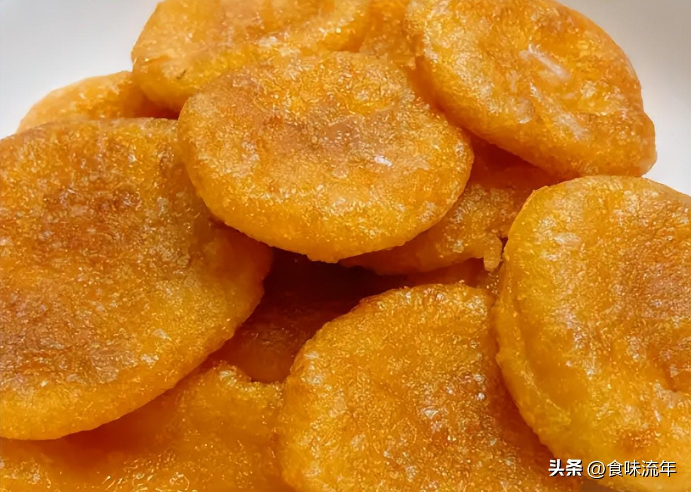 南瓜饼的做法家常做法(买2个小南瓜,教你做好吃的南瓜饼,外酥里糯,家人都爱吃)(图3) 南瓜饼的做法家常做法(买2个小南瓜,教你做好吃的南瓜饼,外酥里糯,家人都爱吃)(图3)